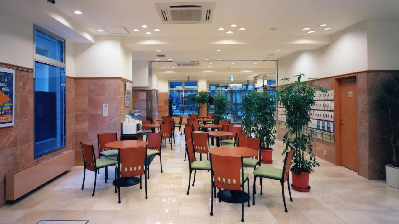 Toyoko Inn Tokyo Ikebukuro Kita-Guchi No.1 Bagian luar foto