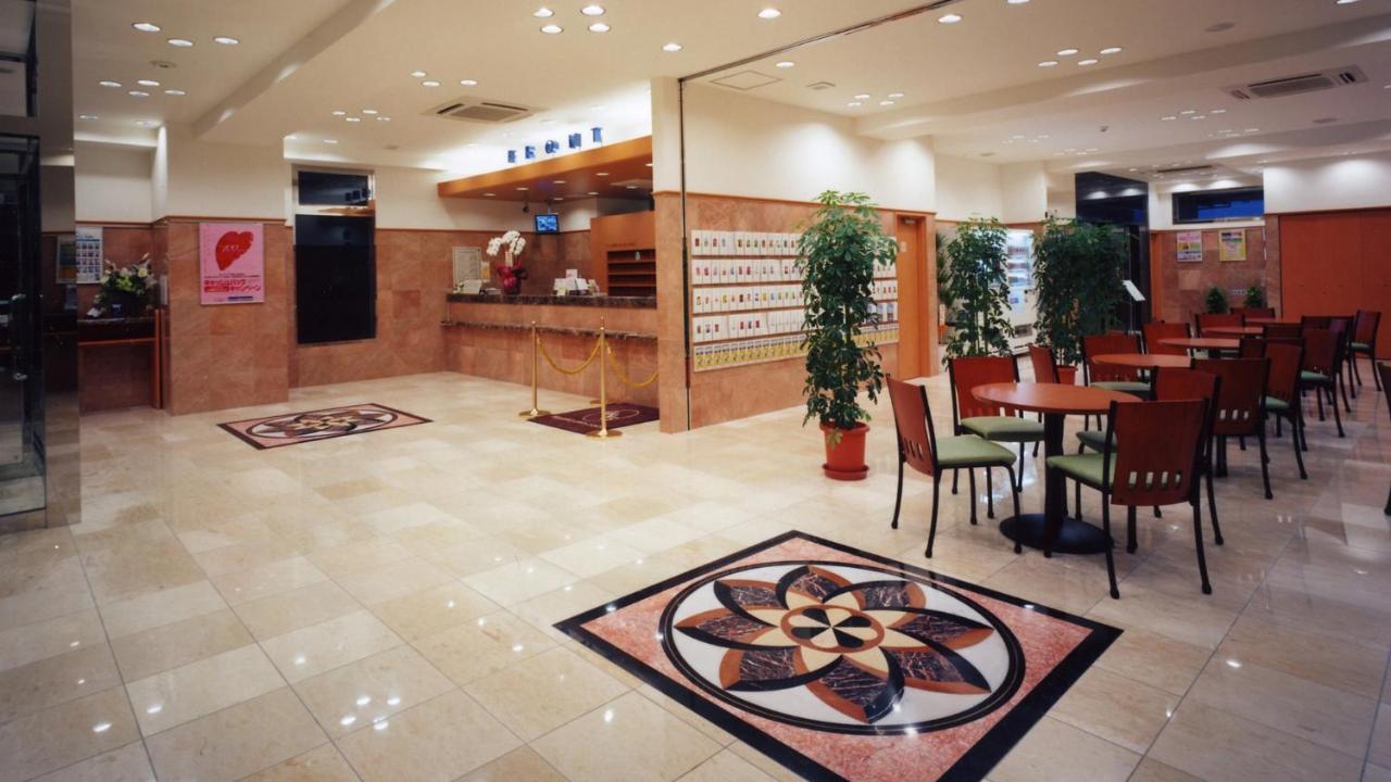 Toyoko Inn Tokyo Ikebukuro Kita-Guchi No.1 Bagian luar foto