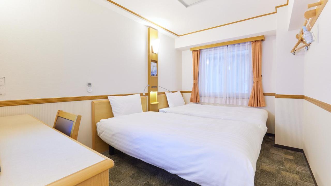 Toyoko Inn Tokyo Ikebukuro Kita-Guchi No.1 Bagian luar foto