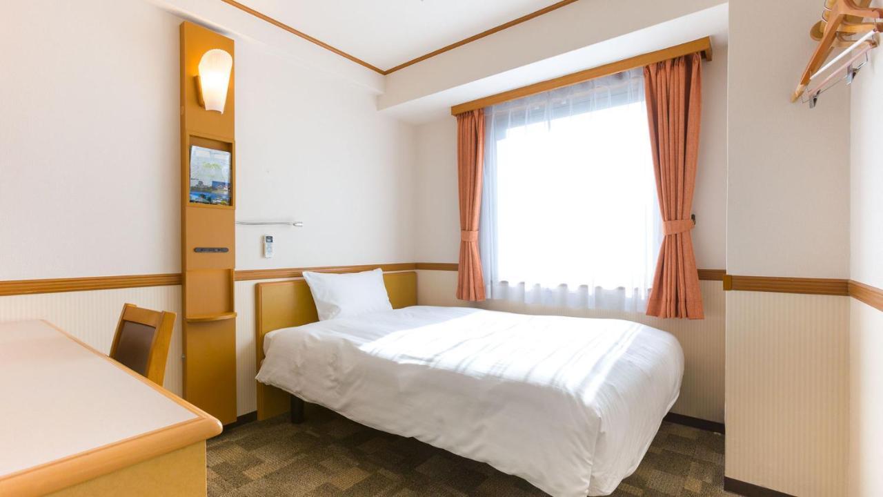 Toyoko Inn Tokyo Ikebukuro Kita-Guchi No.1 Bagian luar foto
